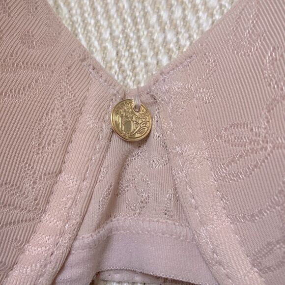 NATORI underwire bra adjustable straps neutral color women size 32D - Picture 3 of 9